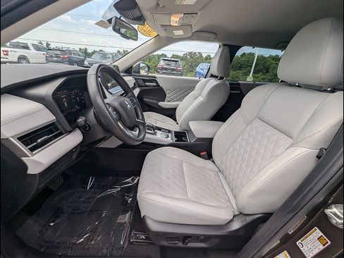 Used 2023 Mitsubishi Outlander SEL AWD/4WD image 18