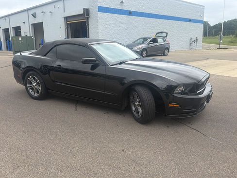 Used 2014 Ford Mustang Premium RWD image 9