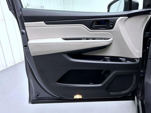 Used 2025 Honda Odyssey EX-L image 9