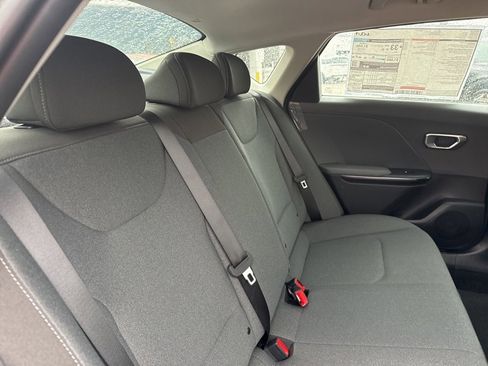 New 2025 Kia K4 LXS image 11