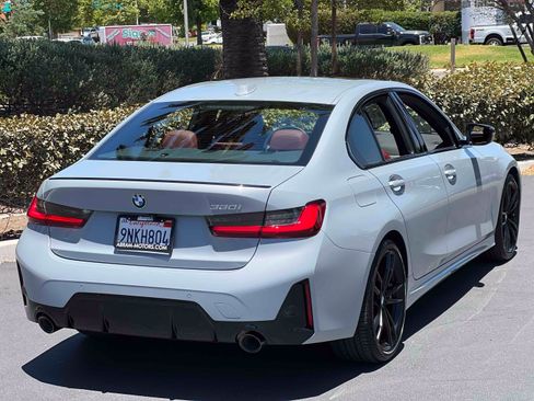 Used 2024 BMW 330i Sedan w/ M Sport Package RWD image 18