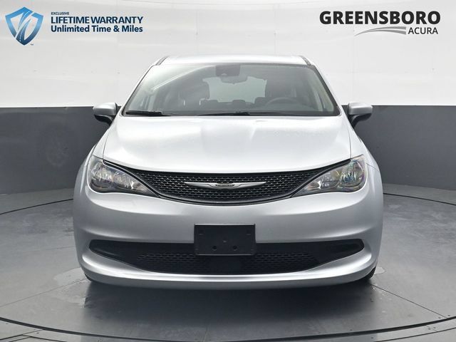 Used 2023 Chrysler Voyager LX FWD image 13