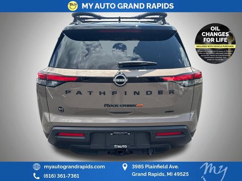 Used 2024 Nissan Pathfinder Rock Creek AWD/4WD image 6