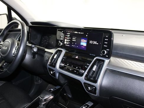 Used 2023 Kia Sorento SX AWD/4WD image 34