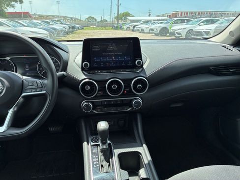 Used 2025 Nissan Sentra SV FWD image 14