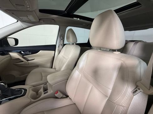 Used 2018 Nissan Rogue SL w/ Premium Package FWD image 17