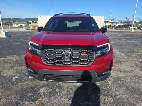 Used 2023 Honda Passport TrailSport image 3