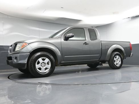 Used 2007 Nissan Frontier SE w/ SE Value Truck Pkg RWD image 15