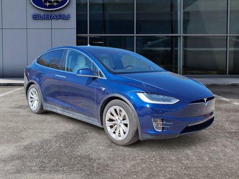 Used 2018 Tesla Model X P100D image 2