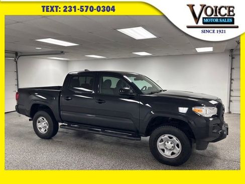 Used 2019 Toyota Tacoma SR image 1