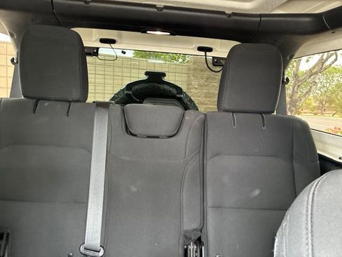 Used 2018 Jeep Wrangler Unlimited Sport S AWD/4WD image 12