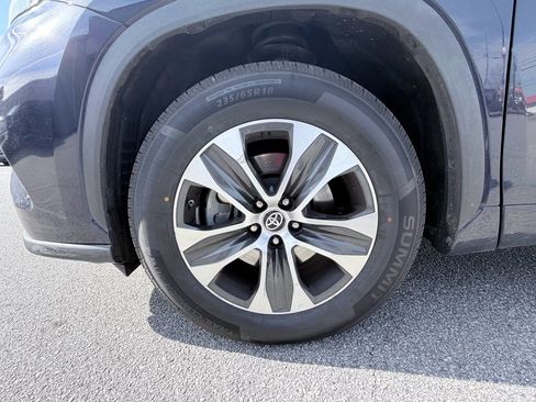 Used 2022 Toyota Highlander XLE image 34