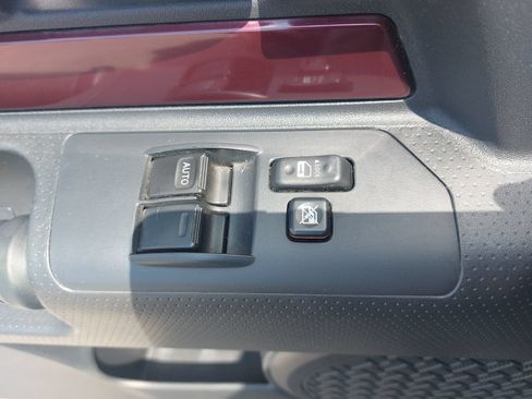Used 2007 Toyota FJ Cruiser 4WD w/ Upgrade Pkg 1 image 25