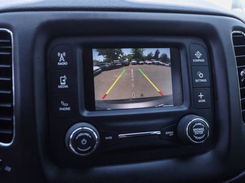 Used 2018 Jeep Compass Latitude w/ Cold Weather Group AWD/4WD image 21