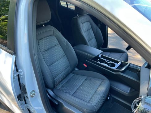 Used 2025 Chevrolet Equinox LT image 36