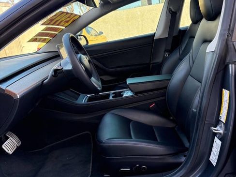 Used 2021 Tesla Model 3 Performance image 13