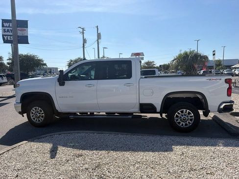 Used 2025 Chevrolet Silverado 2500 LT w/ Convenience Package AWD/4WD image 6