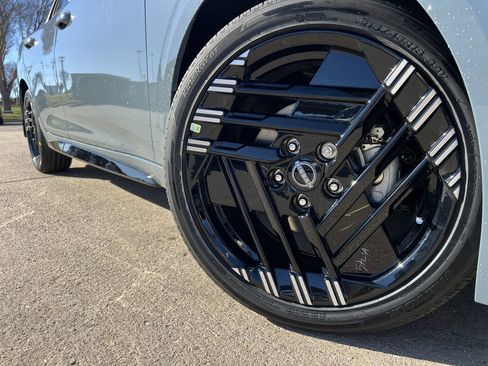 New 2026 Nissan Sentra SR w/ Floor Mat Package image 7