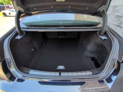 Used 2026 BMW i7 xDrive60 w/ M Sport Package RWD image 37