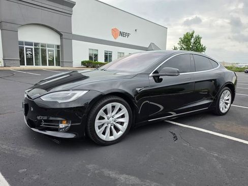 Used 2018 Tesla Model S 75D AWD/4WD image 11