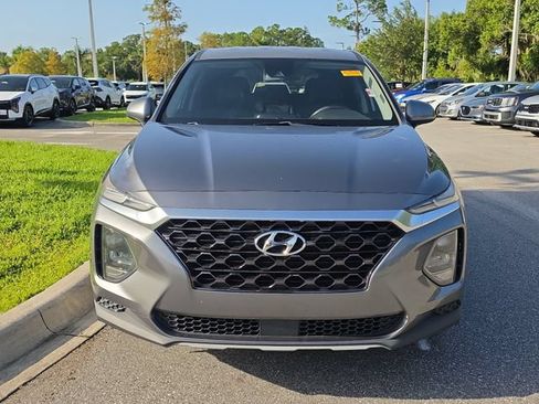 Used 2019 Hyundai Santa Fe SE FWD image 2