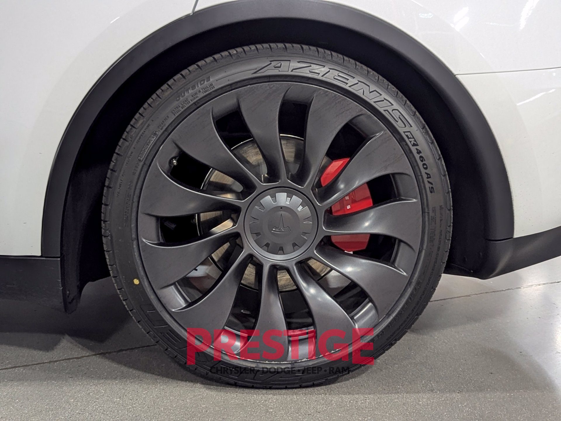 Used 2023 Tesla Model Y Performance AWD/4WD image 14