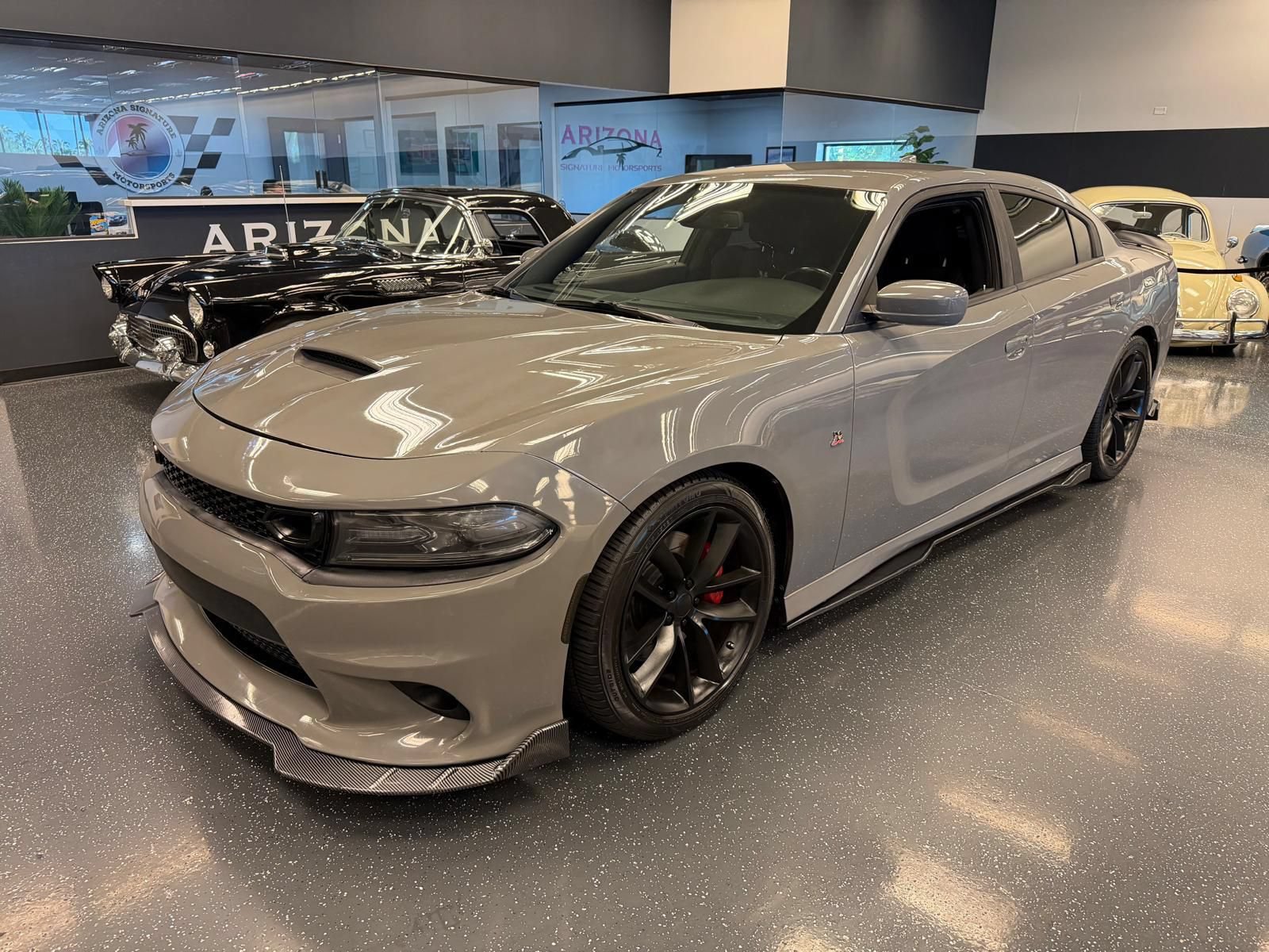Used 2017 Dodge Charger R/T Scat Pack w/ Beats Audio Group RWD image 1