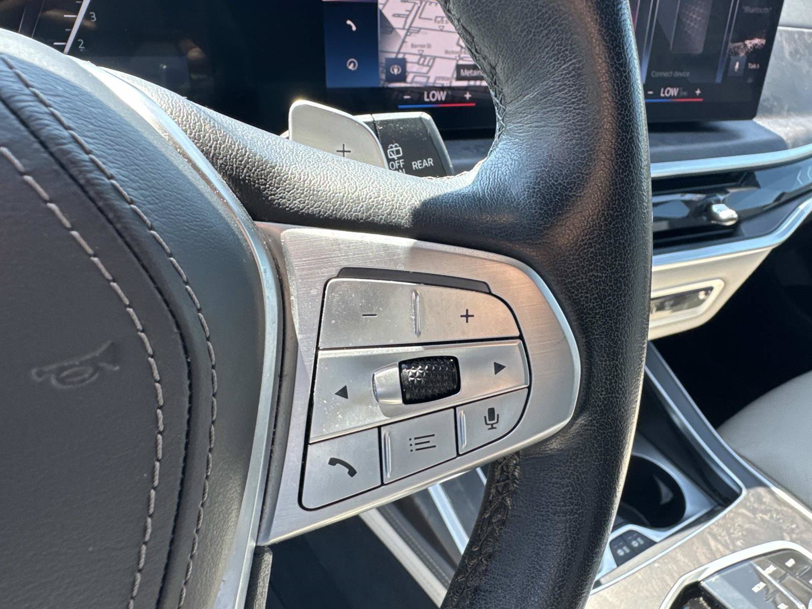 Used 2023 BMW X7 xDrive40i w/ Executive Package AWD/4WD image 25