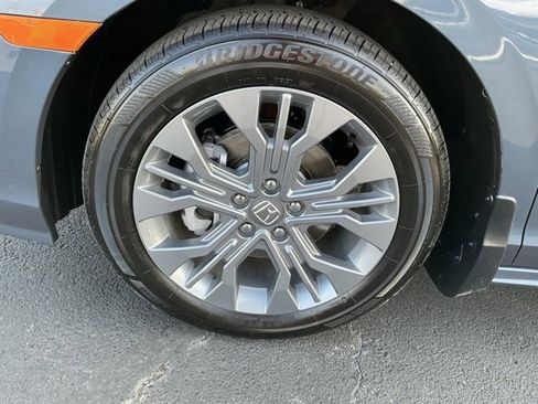 Used 2026 Honda Odyssey Touring image 11