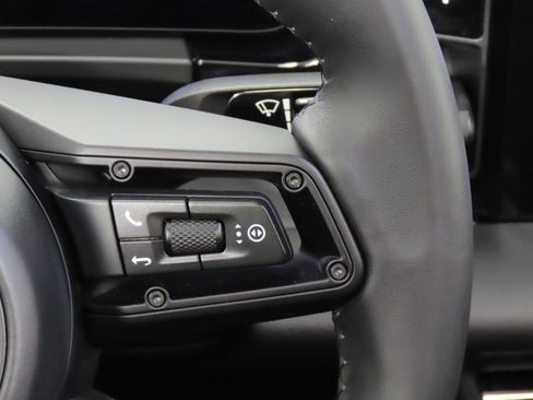 Certified 2025 Porsche Macan 4 Electric AWD/4WD image 22