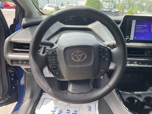 Used 2024 Toyota Prius XLE FWD image 21