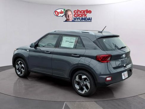 New 2026 Hyundai Venue SEL FWD image 3