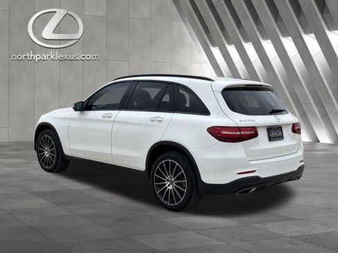 Used 2018 Mercedes-Benz GLC 300 image 2