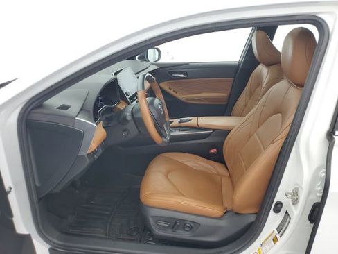 Used 2019 Toyota Avalon Limited w/ Advanced Safety Package FWD image 17
