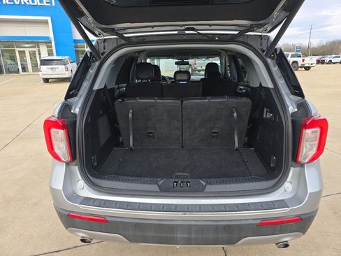 Used 2022 Ford Explorer Limited image 13