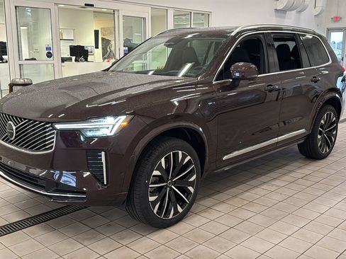 New 2026 Volvo XC90 T8 Ultra w/ Protection Package AWD/4WD image 9