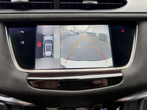 Used 2017 Cadillac XT5 Platinum w/ Driver Assist Package image 31