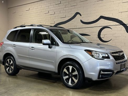 Used 2017 Subaru Forester 2.5i Limited image 2