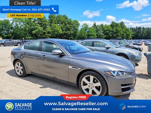 Used 2019 Jaguar XE Premium AWD/4WD image 5