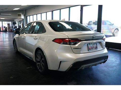 Used 2021 Toyota Corolla SE FWD image 5