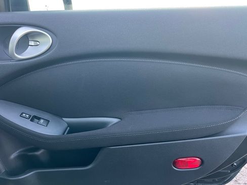 Used 2012 Nissan 370Z Roadster image 17