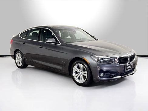 Used 2018 BMW 330i Gran Turismo xDrive 330 Gran Turismo i xDrive w/ Premium Package image 16