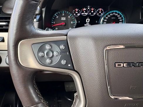 Used 2019 GMC Yukon Denali AWD/4WD image 24