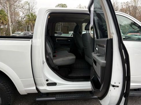 Used 2018 RAM 1500 SLT image 22