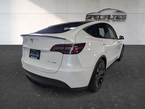 Used 2022 Tesla Model Y Performance AWD/4WD image 10