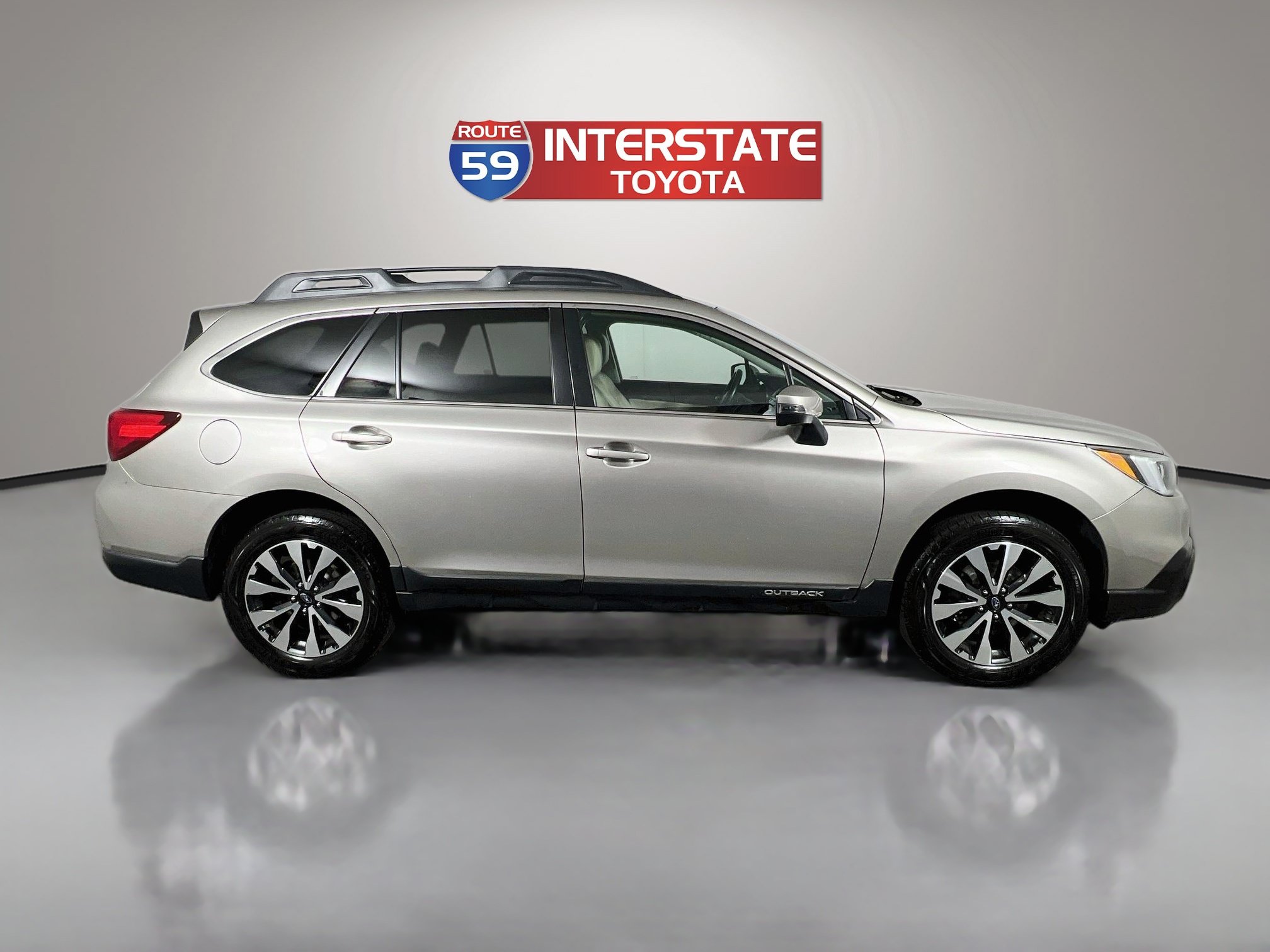 Used 2017 Subaru Outback 2.5i Limited AWD/4WD image 8