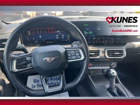 Used 2025 Ford Mustang GT Premium image 23