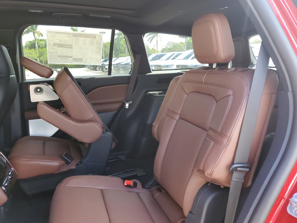 New 2026 Lincoln Aviator Reserve w/ Luxury Package RWD image 12