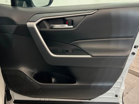 Used 2025 Toyota RAV4 XLE Premium image 24