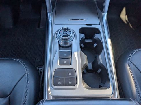 Used 2022 Ford Explorer XLT w/ Equipment Group 202A image 24